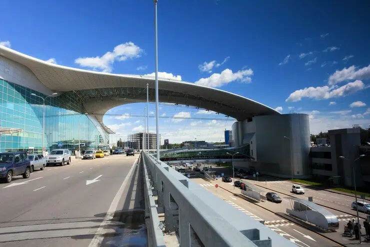 Manchester Airport to Leeds Taxi - Manchester Airport Taxi Transfer - Manchester Airport Taxi Transfer