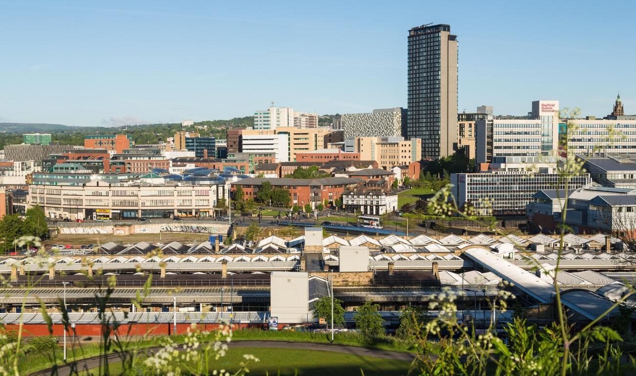Sheffield City - Manchester Airport Taxis Transfer (MAN) - Manchester Airport Taxis Transfer