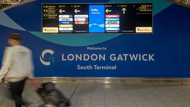 London Gatwick Airport Transfers LGW - Manchester Airport Taxis Transfer - Manchester Airport Taxis Transfer